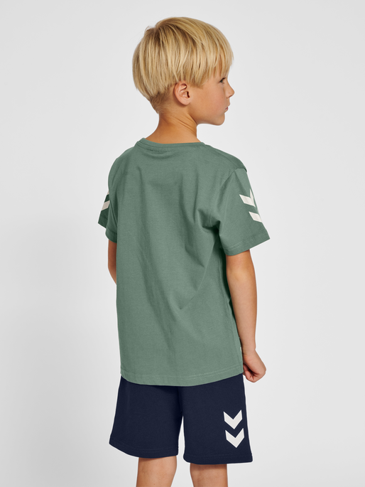 hummel SHORTS SET LAUREL WREATH | hummel.net