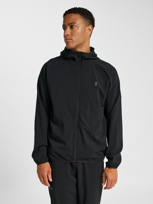 hmlPULSE WINDBREAKER JACKET, BLACK, model