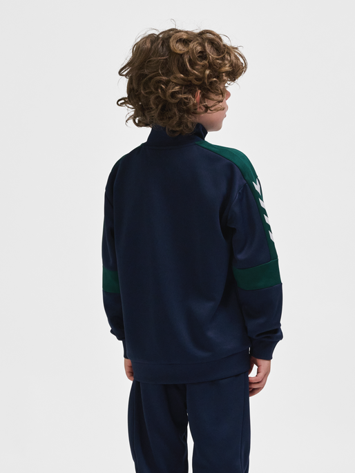 hmlORTON ZIP JACKET, BLACK IRIS, model