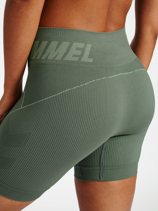 hmlTE CHRISTEL 2-PACK SEAML SHORTS, BLACK/LILY PAD, model