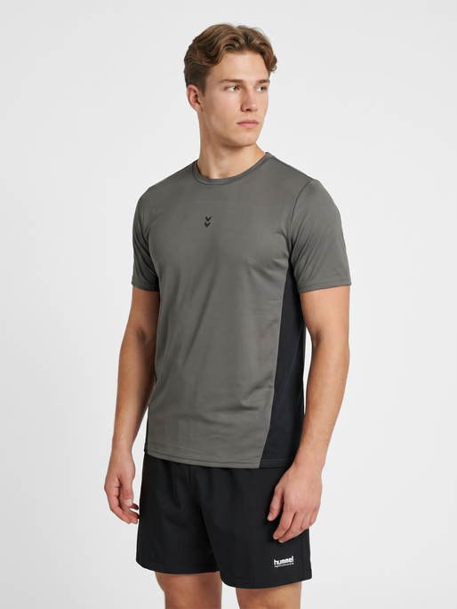 hmlPULSE TRAINING  2.0 T-SHIRT S/S, CHARCOAL GRAY, model