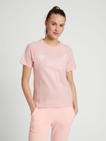 hmlNONI 2.0 T-SHIRT, CHALK PINK, model