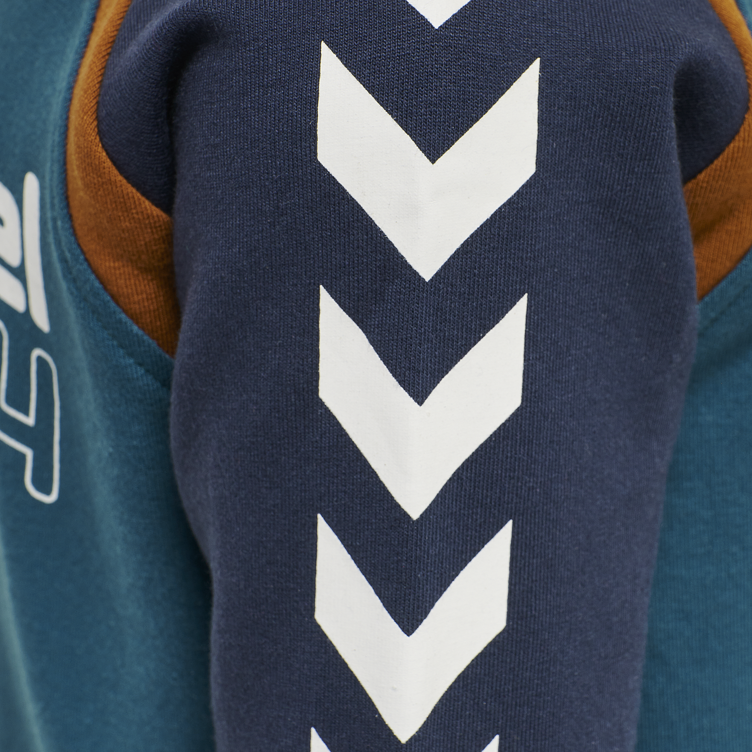 hmlXANDER SWEATSHIRT, BLUE CORAL, packshot