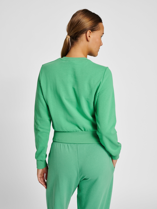 hmlLGC SHAI SHORT SWEATSHIRT, GREEN SPRUCE, model