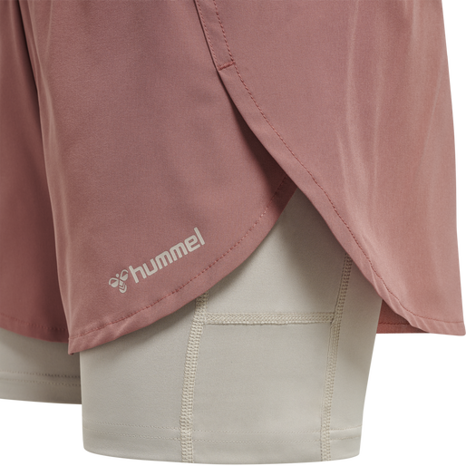 hmlMT TRACK 2 IN 1 SHORTS, WITHERED ROSE, packshot