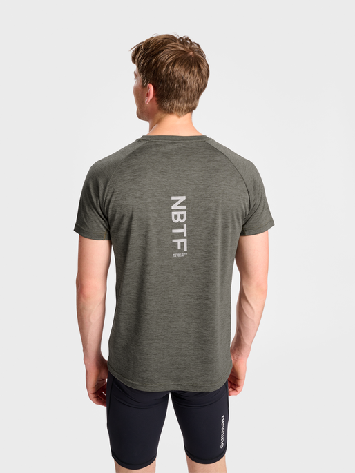 nwlPACE MELANGE TEE, 1166, model