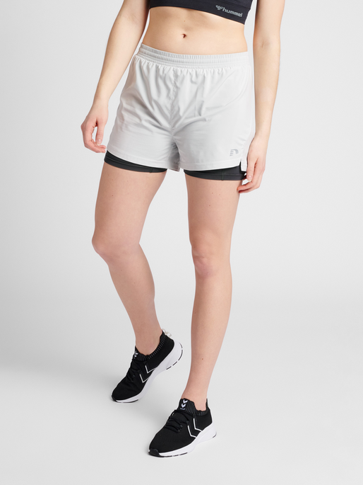 hummel WOMEN 2-IN-1 RUNNING SHORTS - OYSTER MUSHROOM