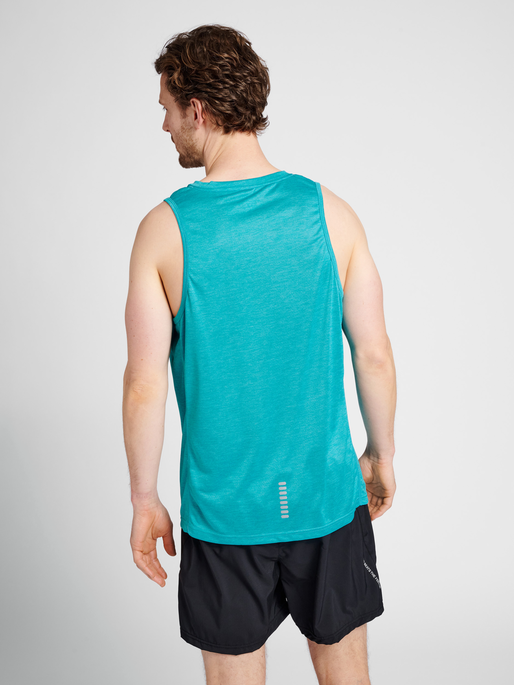 MEN RUNNING SINGLET, CAPRI BREEZE MELANGE, model