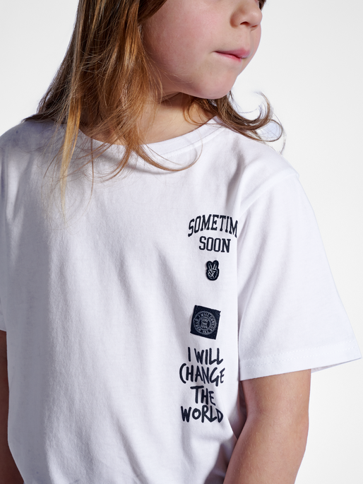 stsMERLIN T-SHIRT S/S, BRIGHT WHITE, model