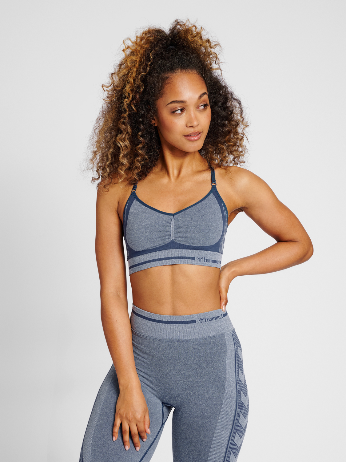 hummel MT LULU SEAMLESS SCRUNCH BRA - INSIGNIA BLUE MELANGE 