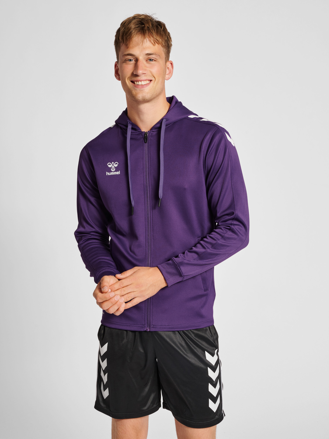 hummel CORE XK POLY ZIP HOOD SWEAT - ACAI/WHITE | hummel.net