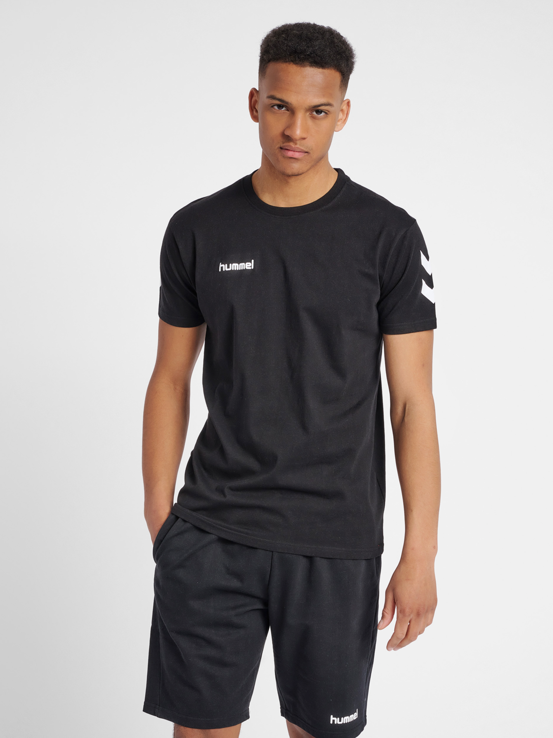 hummel GO COTTON T-SHIRT S/S - BLACK | hummel.net